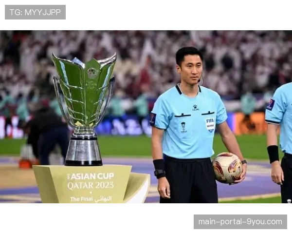 从青训到世界杯：中国裁判马宁组的国际执法之路